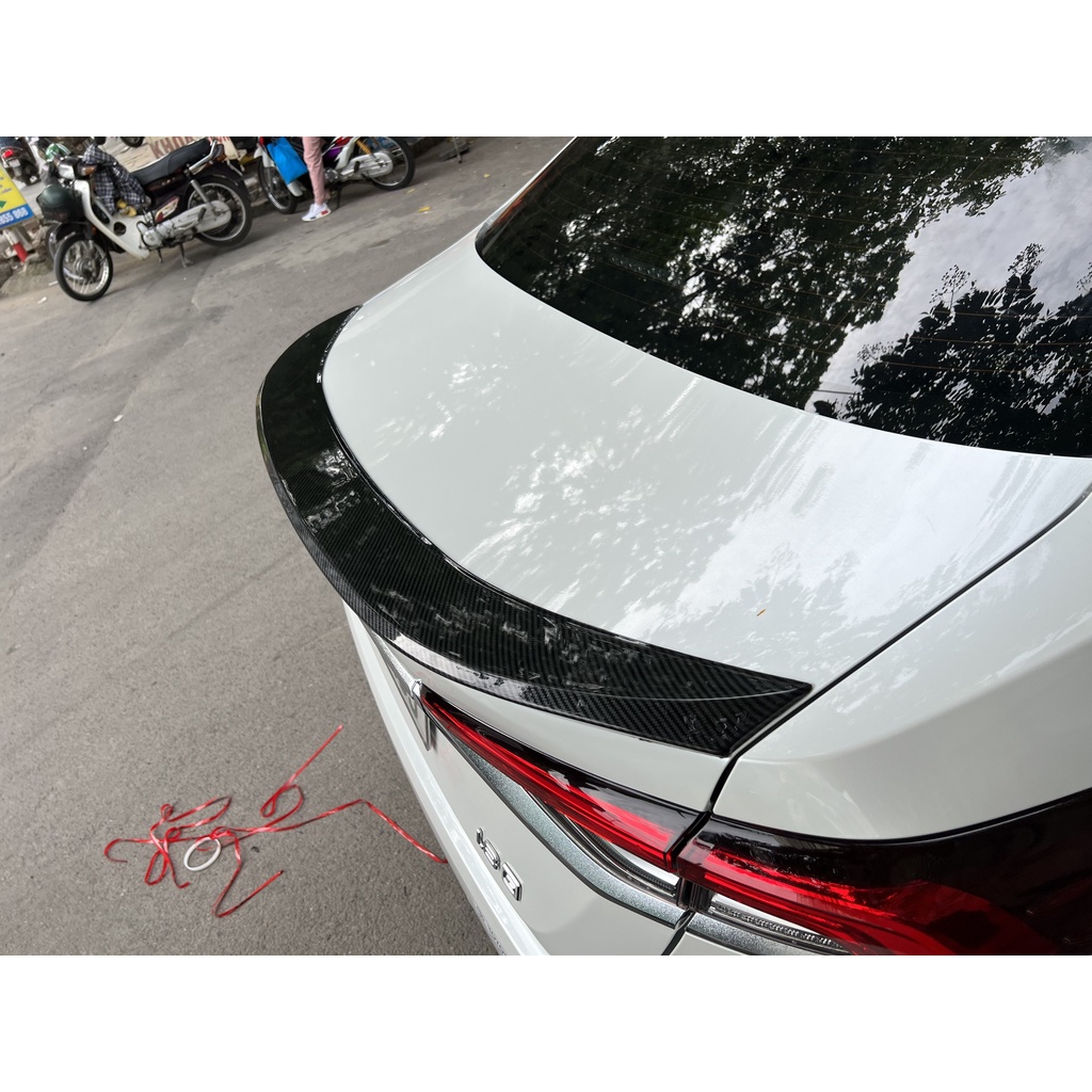 Đuôi gió thể thao, cánh lướt gió Xe Toyota Altis 2021 2022 2023 mẫu Carbon Cao Cấp Tặng kèm keo dính