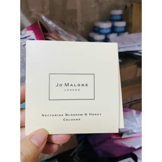 ( Bill ảnh bên ) nước hoa Nectarine Blossom and Honey của thương hiệu Jo Malone
