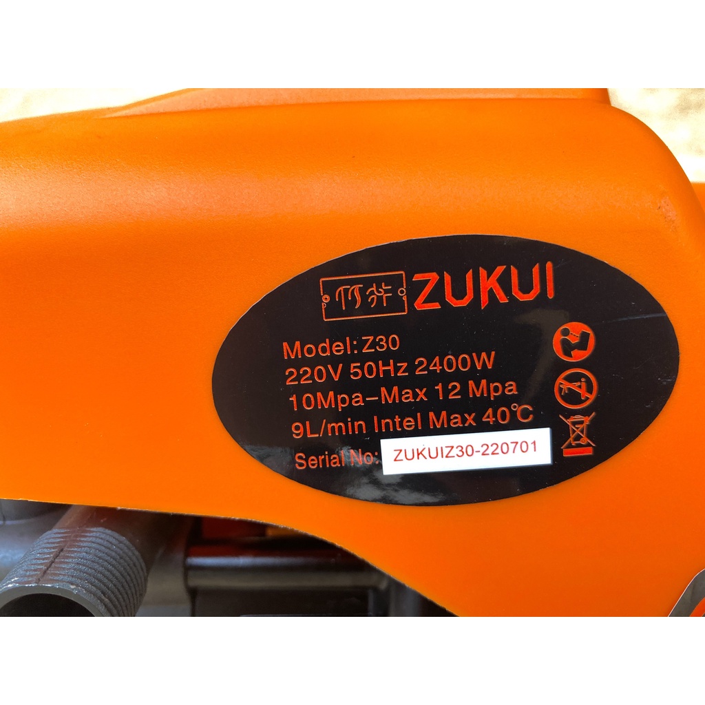 Máy rửa xe zukui z30 2400w thế hệ 2022 siêu mạnh mẽ tặng bình xịt bọt tuyết