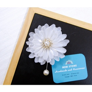 HOa cài áo handmade hoa cúc voan nhụy đá NOBOX, trâm cài