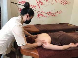 Tinh dầu massa thảo dược
