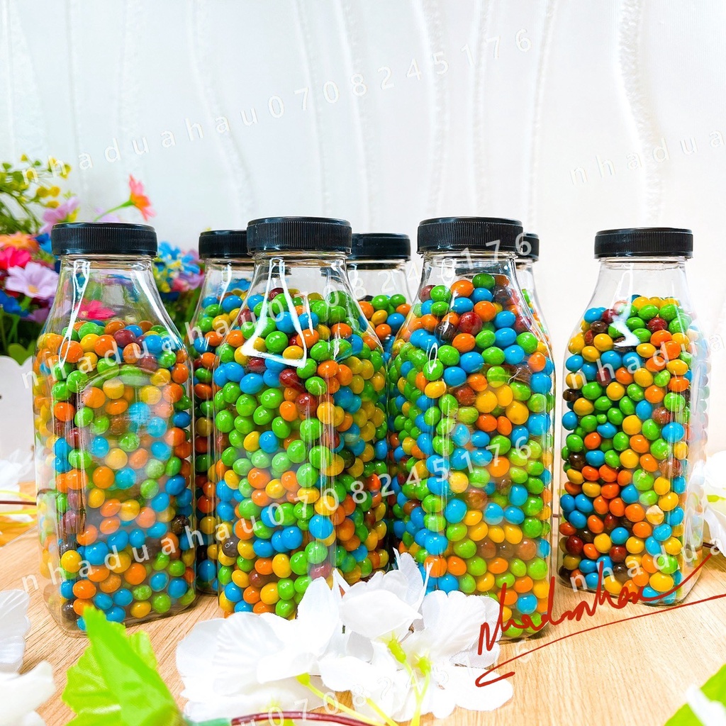 Một chai kẹo sô cô la bi sắc màu dễ thương hàng ăn vặt cty VN chai 300gam