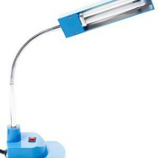 Đèn bàn bải vệ mắt V- light
