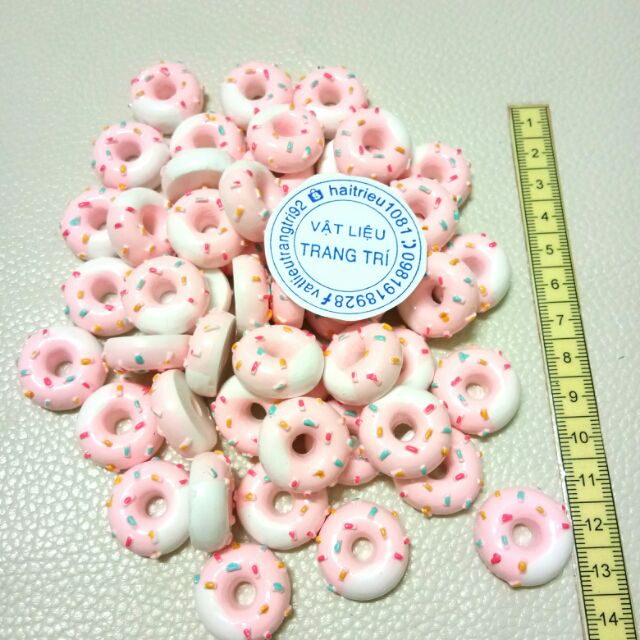 Mô hình Bánh donut cốm hồng charm slime
