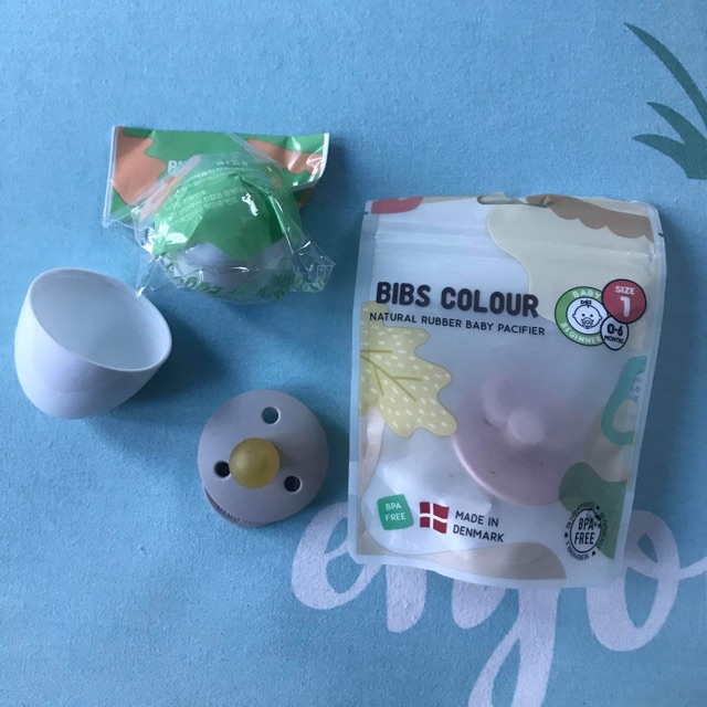 NÚM TI GIẢ BIBS COLOUR