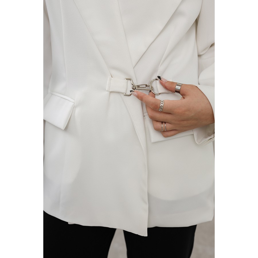 Áo blazer nữ Aura Blazer màu trắng dáng dài chất liệu dày dặn - Uni By Heart