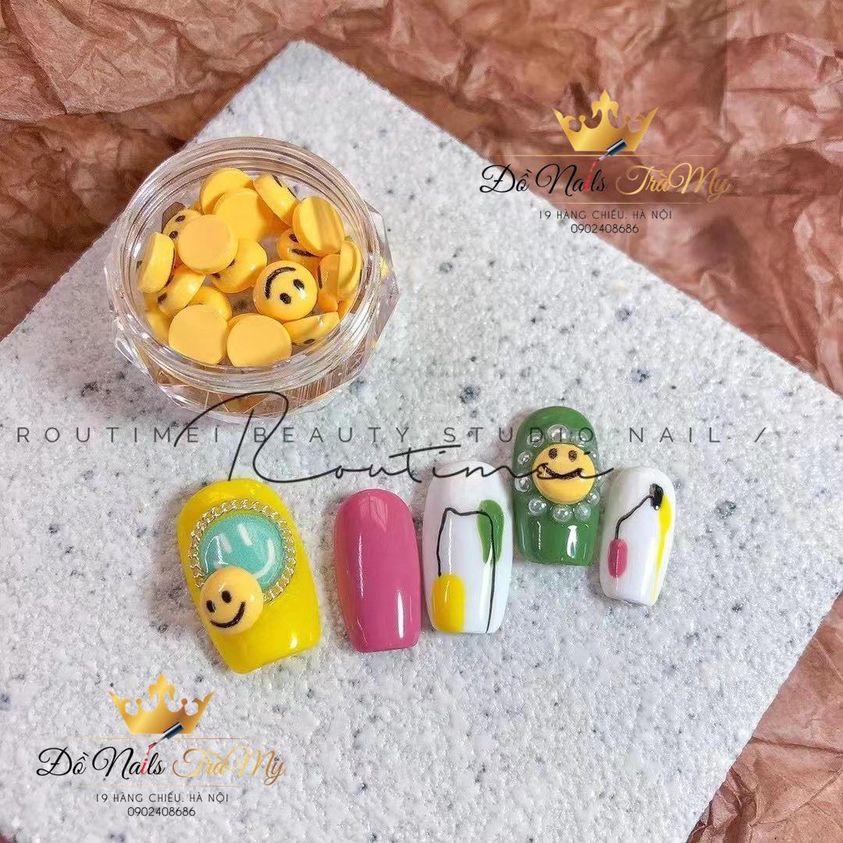Set charm hình emoji vàng