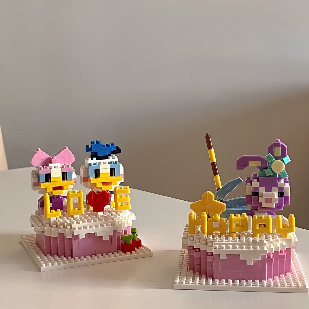 Bộ Xếp Hình Lego Bánh Sinh Nhật Hộp Quà Tặng Vịt Donal, Thỏ Stella, Chuột Mickey Có Đèn Trang Trí 3D Dễ Thương