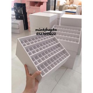 khay son 80 ô phân tầng tiện dụng