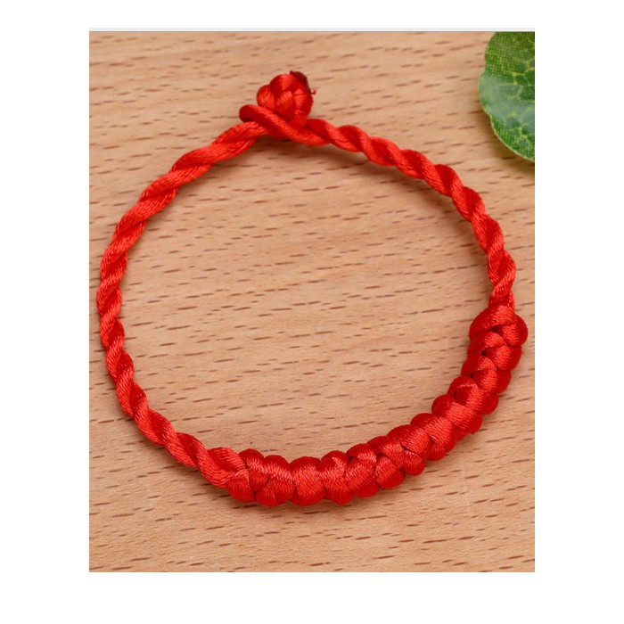 Vòng chỉ đỏ bện tròn nhiều kiểu