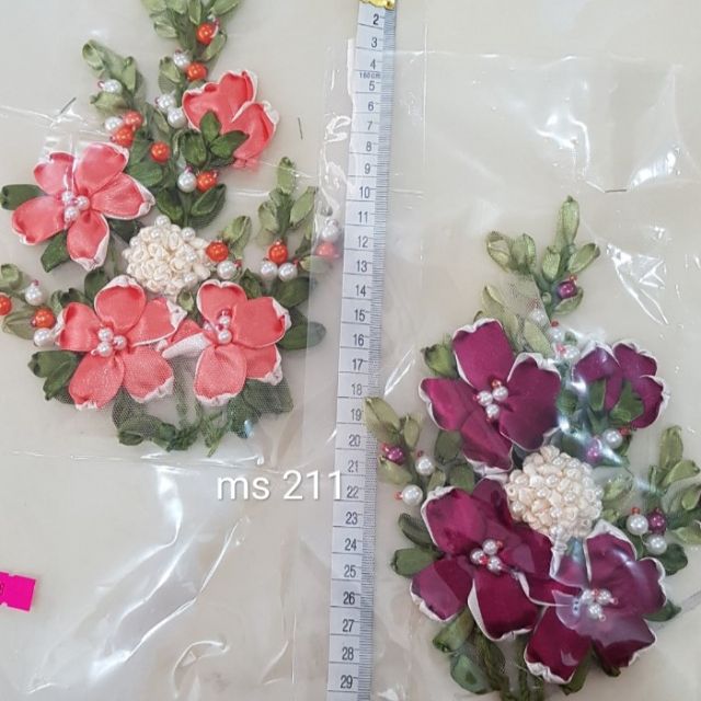 Hoa thêu ruy băng 211