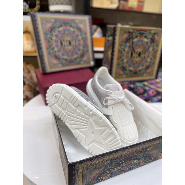 Giày bata trắng size 42 nam