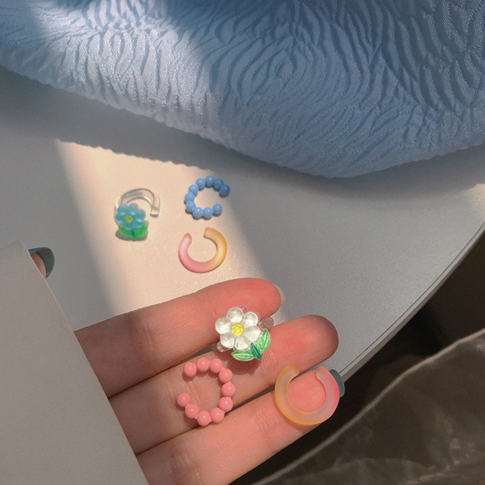 Set 3 khuyên tai kẹp vành tai bằng acrylic phối hình hoa đáng yêu cho nữ