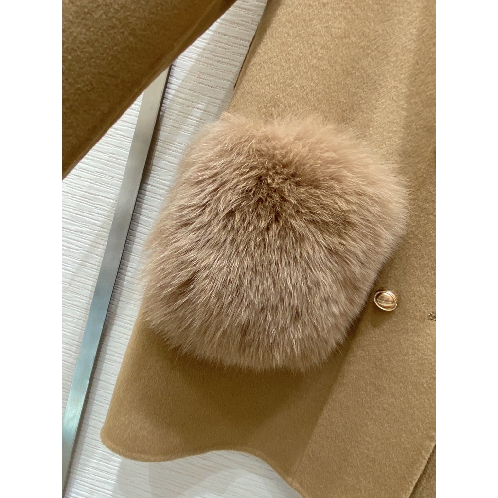 Áo khoác dạ nữ túi lông thời trang cao cấp MaxMara phong cách sang trọng