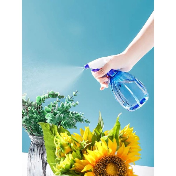 Bình tưới cây nhựa trong 0.5L nhỏ gọn , xinh xắn dùng trong salon , chăm sóc thú cưng , làm vườn , vệ sinh , .. (Z5)