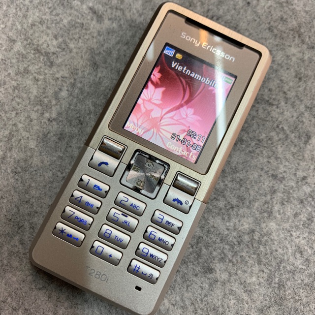 Điện thoẠi Sony ericsson T280i nghe gọi tốt