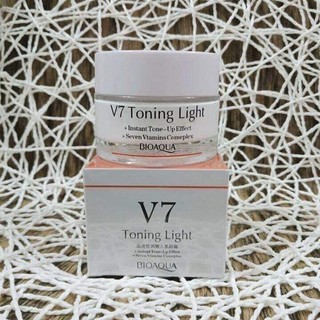 Kem dưỡng trắng da Bioaqua V7 Toning Light