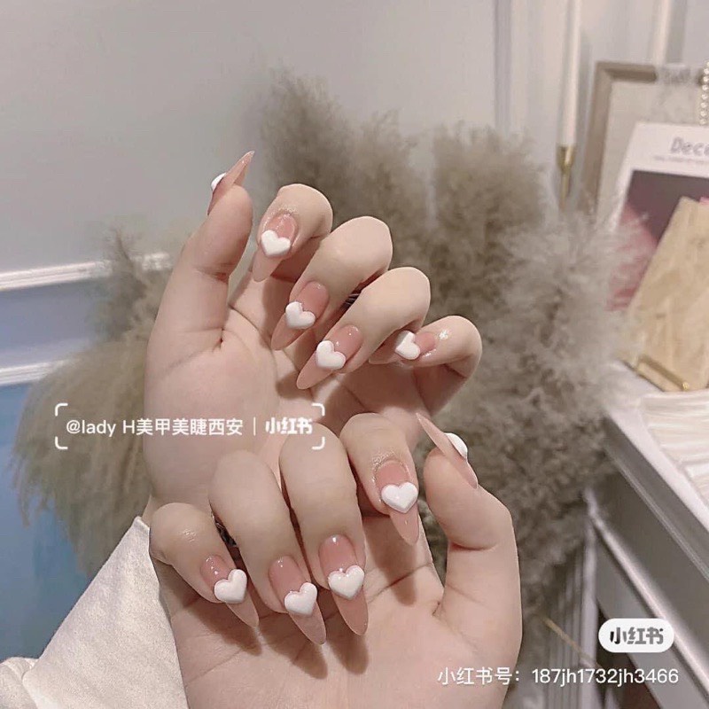 Set charm tim trắng