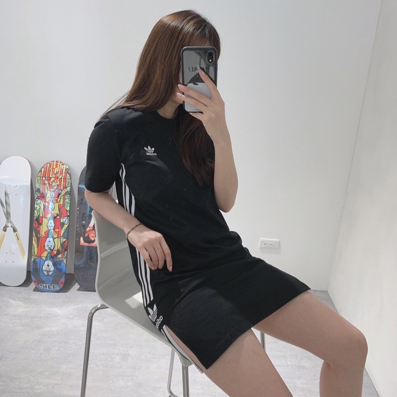 Đầm Adidas