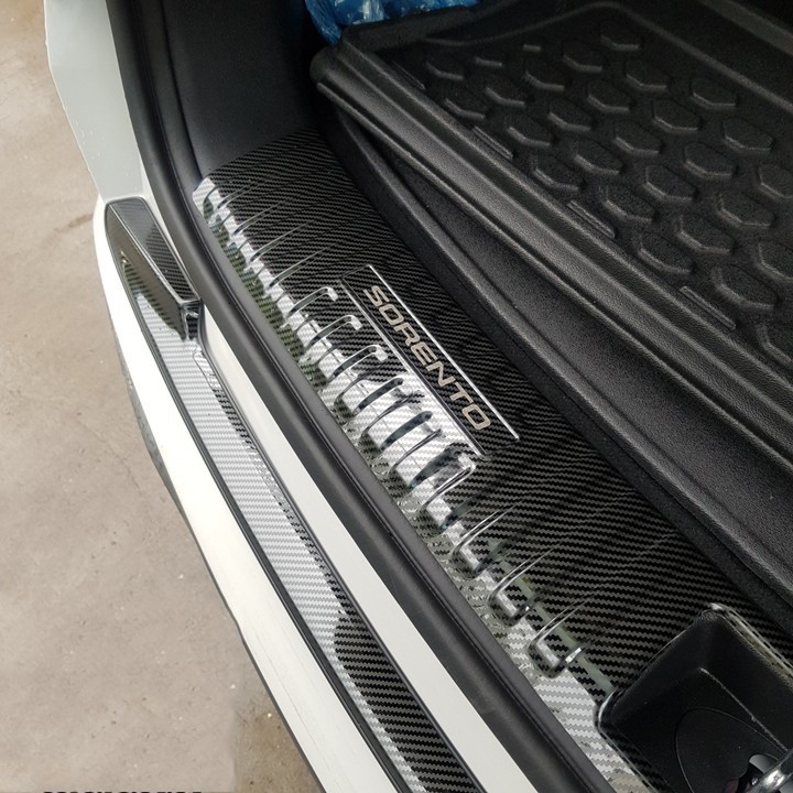 Nẹp bậc cốp, nẹp chống trầy cốp xe Kia Sorento 2021 2022 2023 Mẫu Carbon cao cấp+ tặng kèm keo tăng dính