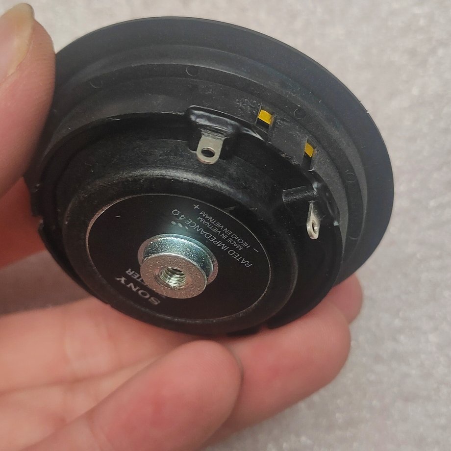 1 Đôi loa treble sony cao cấp, có sẵn màng loa bổ sung tiếng tép rất hay cho ô tô và độ chế các dàn âm thanh DIY