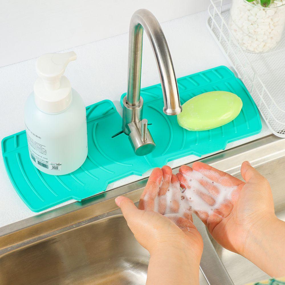 Tấm Silicone Gắn Vòi Nước Bồn Rửa Chén Chống Văng Nước Tiện Dụng