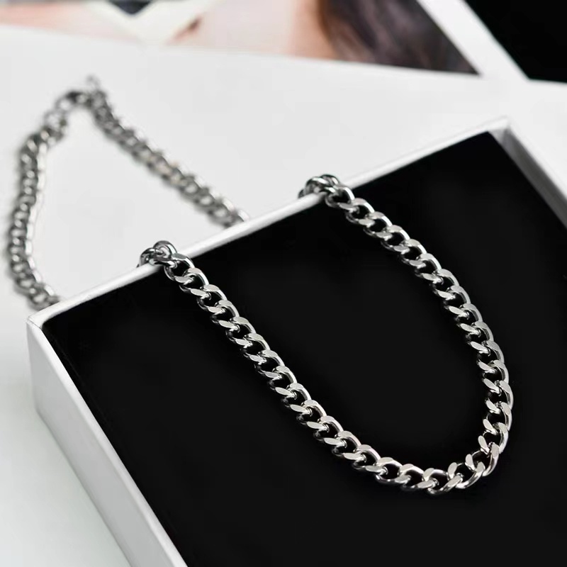 Vòng cổ 18 Carat Cho Nam Và Nữ