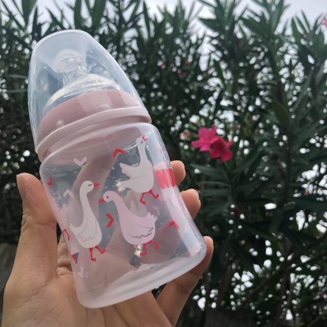 Bình sữa Nuk 150ml Nhựa PP Cổ Rộng
