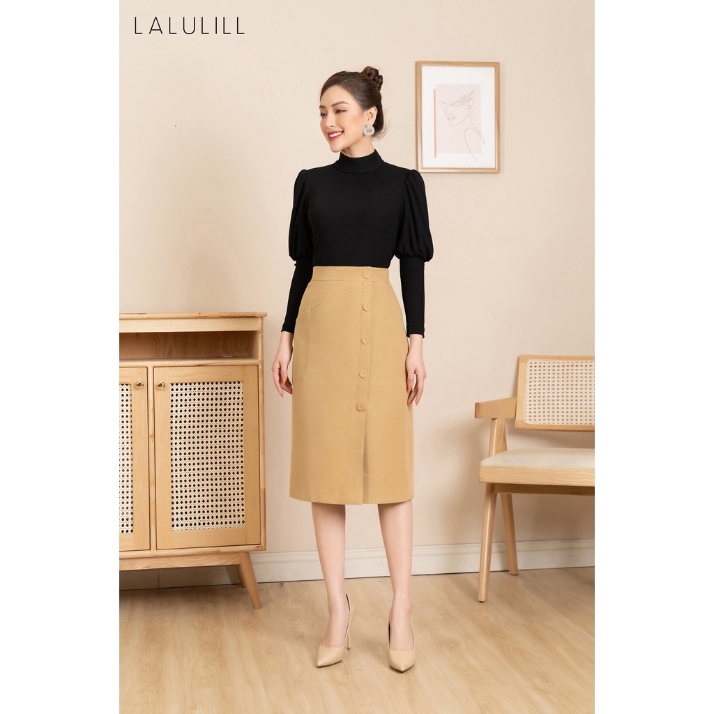 LALULILL - Chân váy 2 lớp túi chéo khuy bọc be