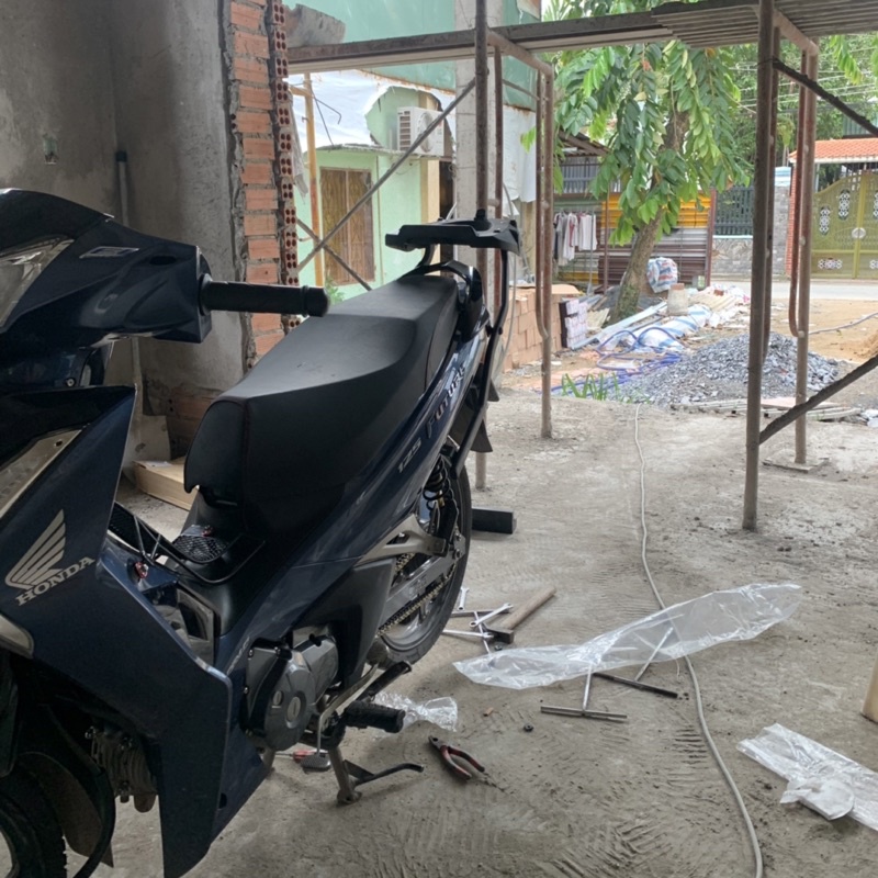 Baga sau Givi xe Future Led 125 Fi, Wave 125