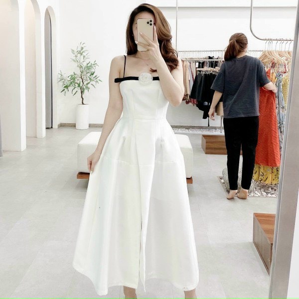 Đầm tiểu thư trắng tinh khôi phối ren có mút