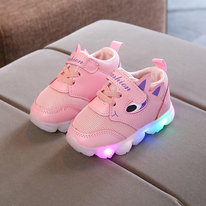 Giày thể thao có đèn LED phát sáng lấp lánh cho bé
