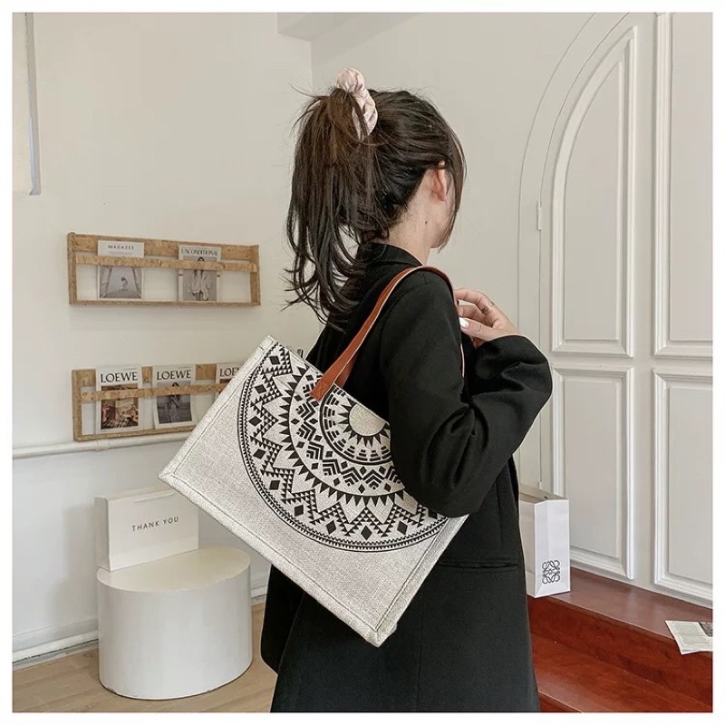 Túi Cói Hello Weekend, Hoa Văn Cao Cấp