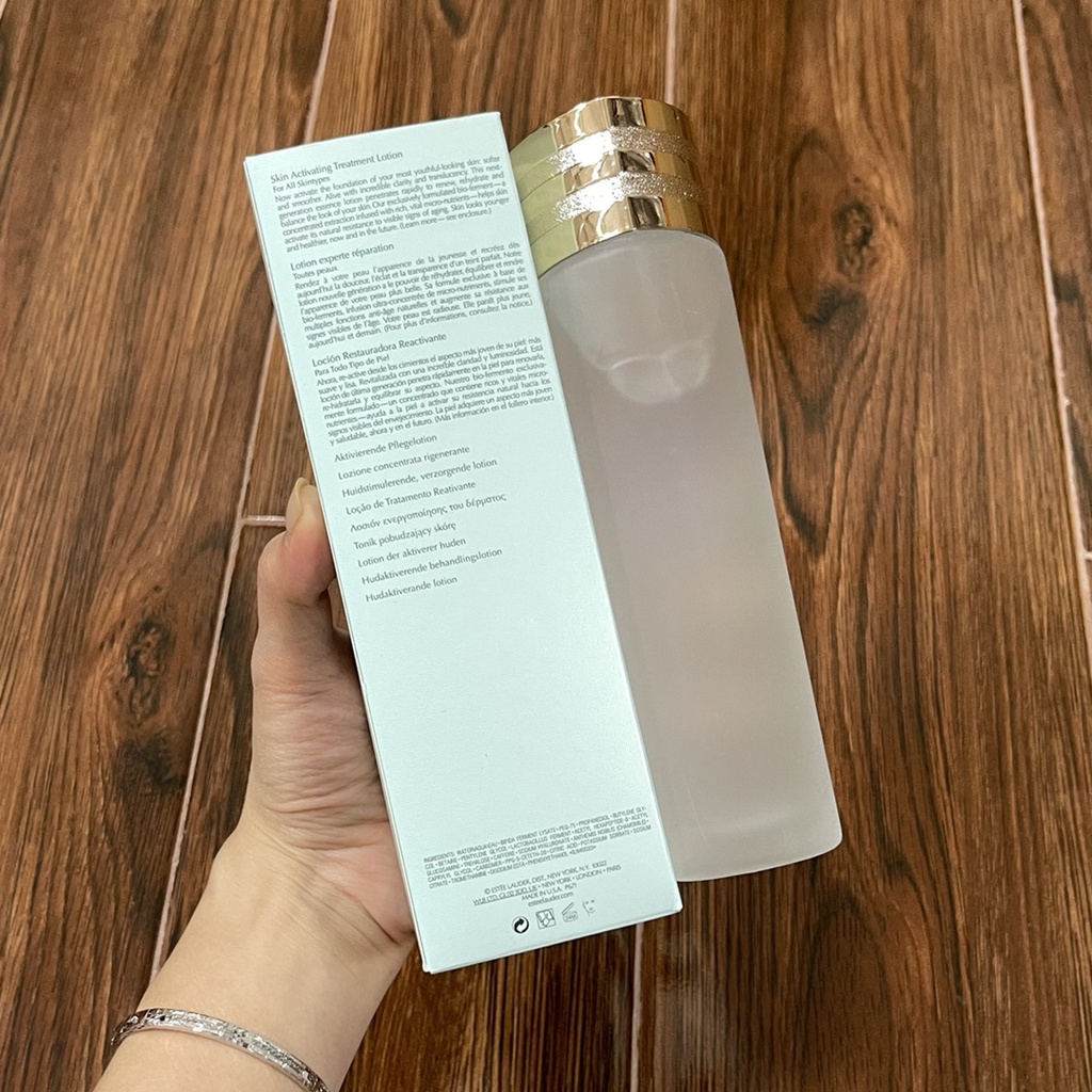Toner Dạng Lỏng Dưỡng Ẩm Làm Sáng Da Dung Tích 150ml Estee Lauder