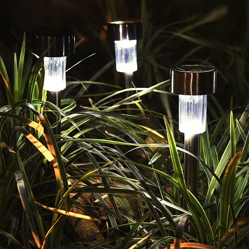 Đèn LED năng lượng mặt trời cho sân vườn/lối đi tiện lợi
