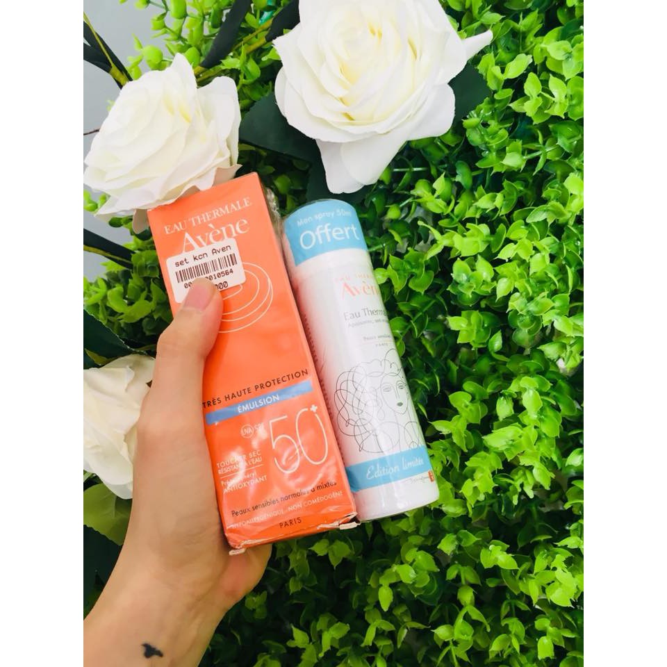 Kem chống nắng Avène Eau Thermale Très Haute Protection Émulsion UVA SPF50+