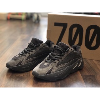 Giay thể thao yz 700 đen