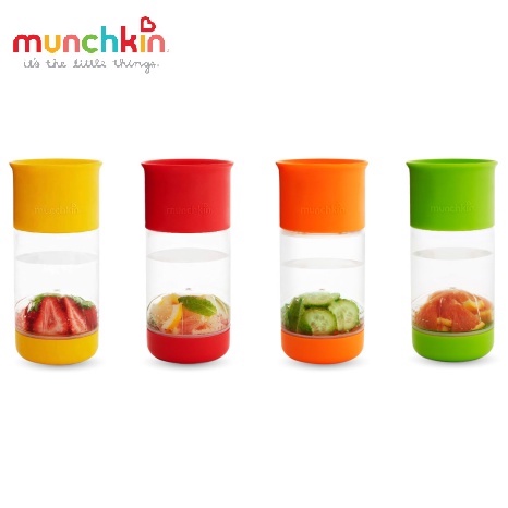 Cốc uống nước 360° chống đổ có ngăn ép trái cây Munchkin 414ml