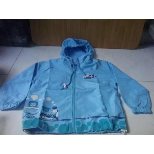 AO KHOAC CHO BE .TU SUA ENFA  AO KHAC ENFA CHAT VAI DU MAU XANH VA AO KHOAC CUA SUA ABBOTT CO 3 MAU 