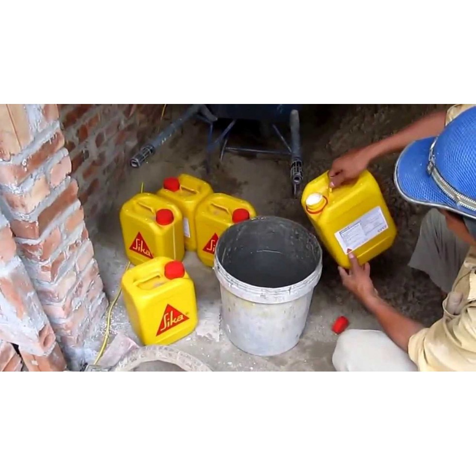Sika Latex th 5L. Phụ gia tăng cường độ cho vữa và chống thấm, phụ gia kết nối lớp cũ mới.