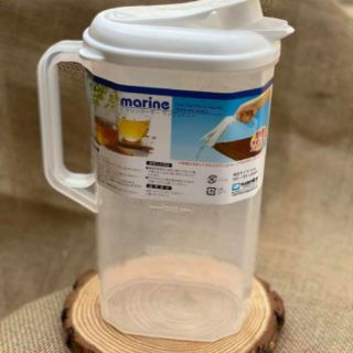 Bình đựng nước 2L nắp bật Nhật bản.