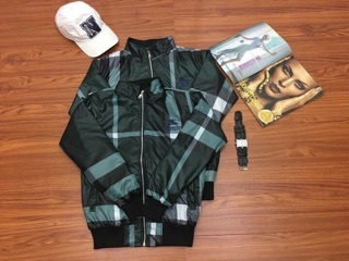 Áo khoác dù Burberry 254