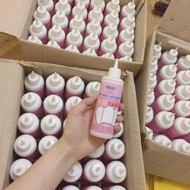 Tẩy mốc quần áo