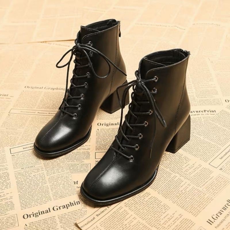 Bốt Da Mờ Cao Cổ Dây Buộc Đan Trước Có Khoá Kéo Sau