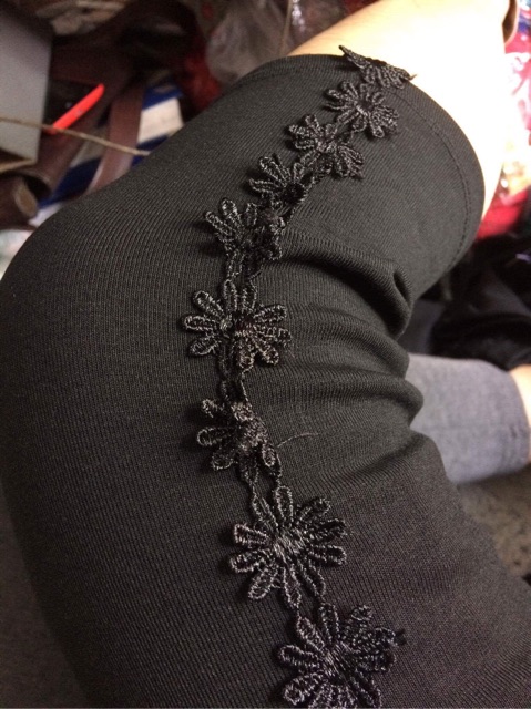 Quan leggin lỡ trơn và reng