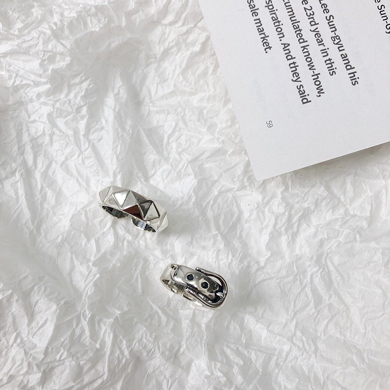 Thắt Lưng Cá Tính Đính Đinh Tán Phong Cách Hàn Quốc B805