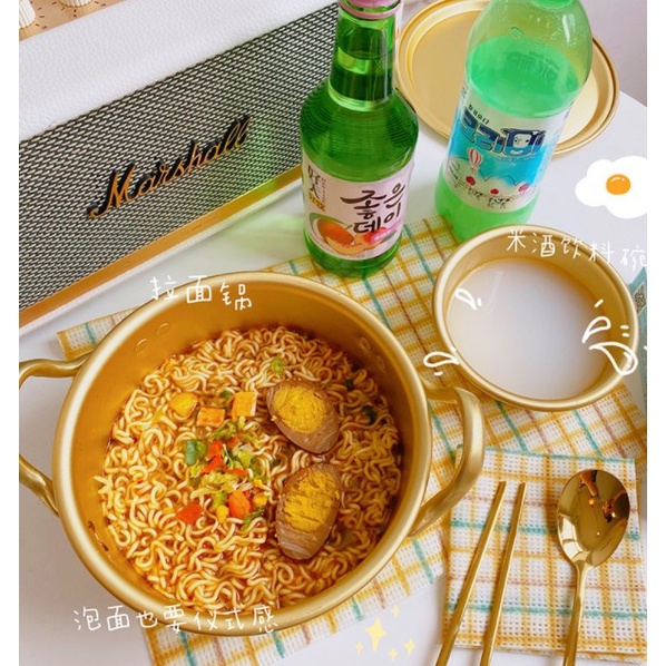Com bo nồi, bát, thìa đũa vàng Hàn Quốc Decor