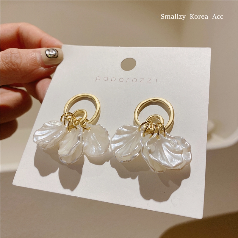 Bông Tai Hình Cánh Hoa Màu Trắng Thanh Lịch Phong Cách Hàn Quốc Cho Nữ