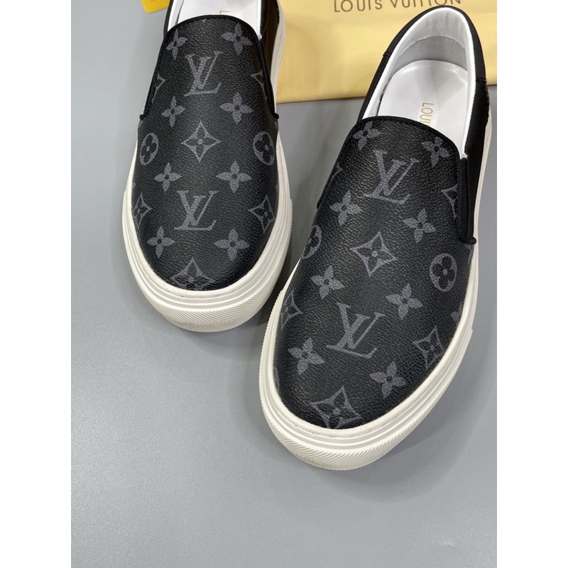 Giày slip-on nam ᒪᐯ da trơn hoạ tiết hoa đen