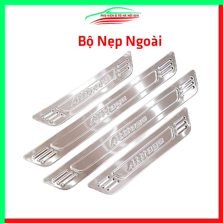 Bộ nẹp bước chân inox ô tô Mitsubishi Attrage 2015-2019 chống trầy làm đẹp ô tô